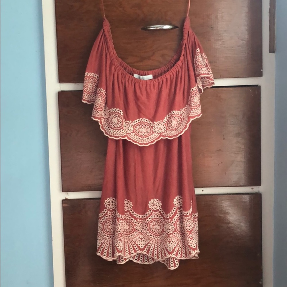Strapless embroidered blouse